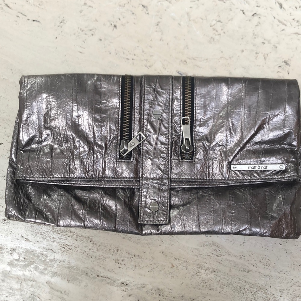 Matt & Nat clutch